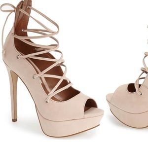 NEW** STEVE MADDEN Blush Lace Up Pump